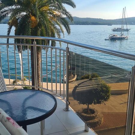 Chic Apartment In The City Center By The Sea ティヴァト エクステリア 写真