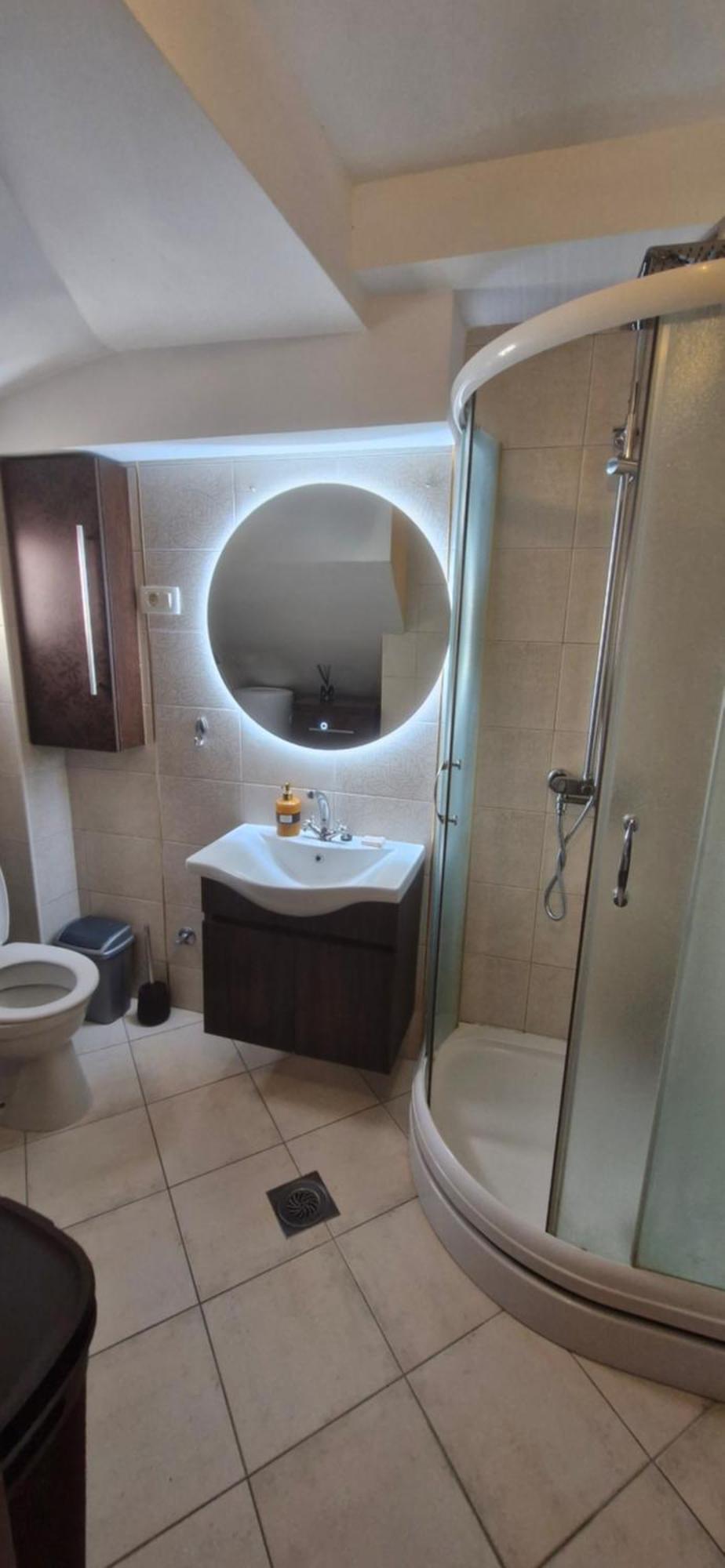Chic Apartment In The City Center By The Sea ティヴァト エクステリア 写真